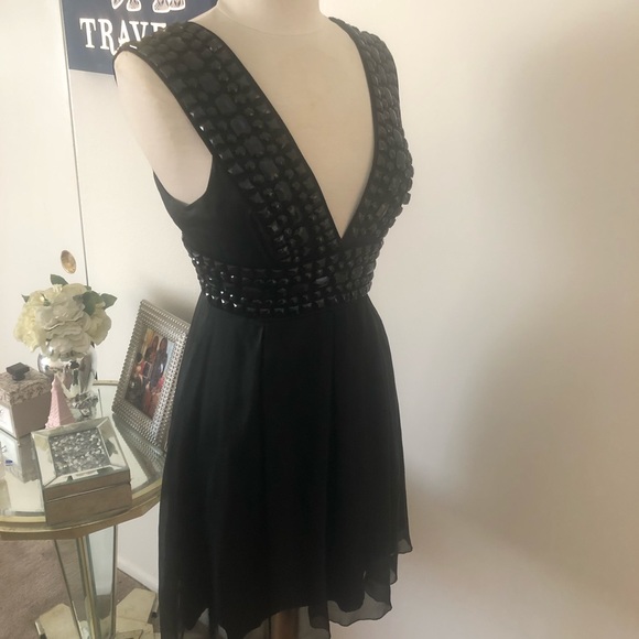 Dress - Picture 1 of 8